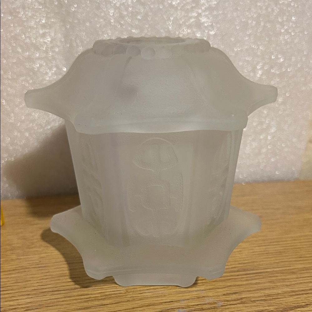 Vintage opaque Pagoda fairy light